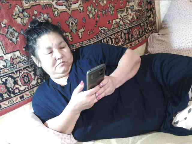 MilfZulfiya webcam