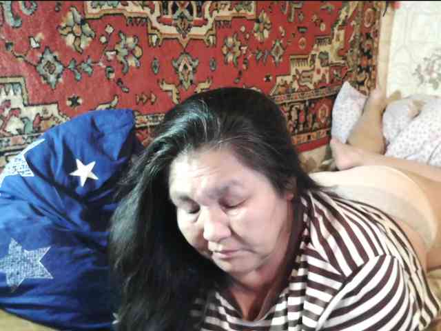 MilfZulfiya webcam