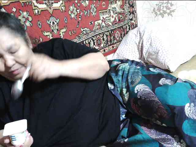 MilfZulfiya webcam
