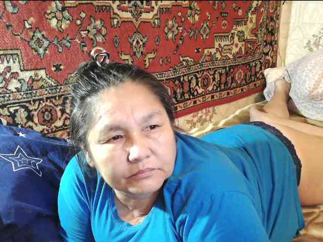 MilfZulfiya webcam
