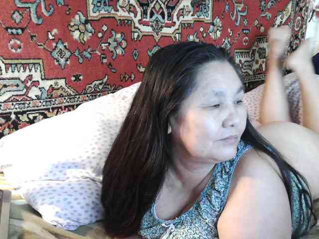 MilfZulfiya webcam