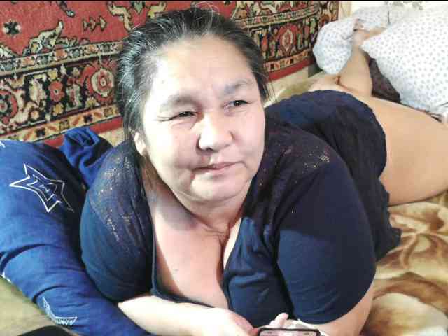 MilfZulfiya webcam
