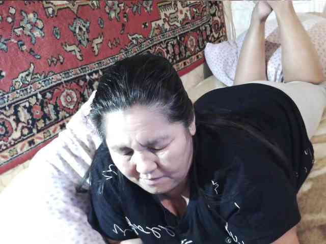 MilfZulfiya webcam