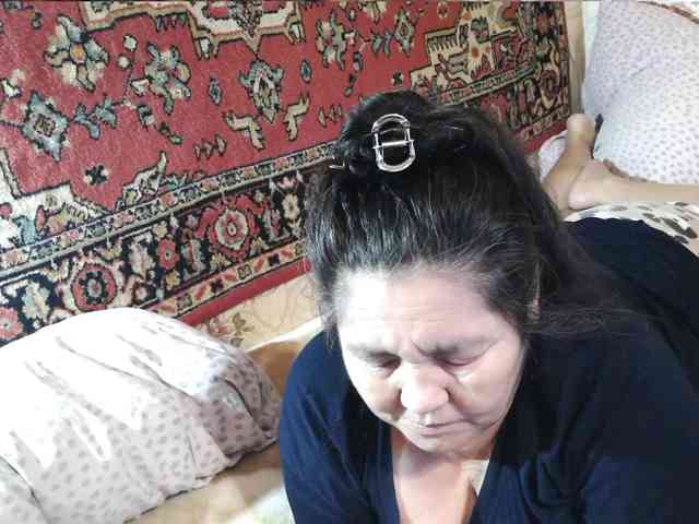 MilfZulfiya webcam