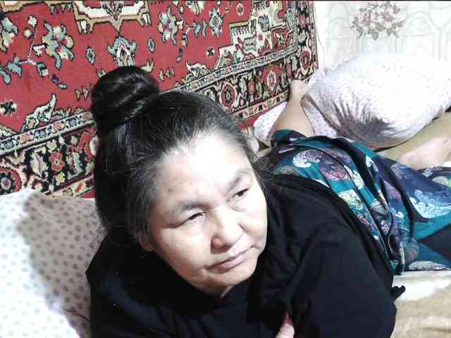 MilfZulfiya webcam
