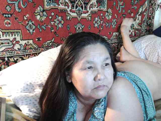 MilfZulfiya webcam