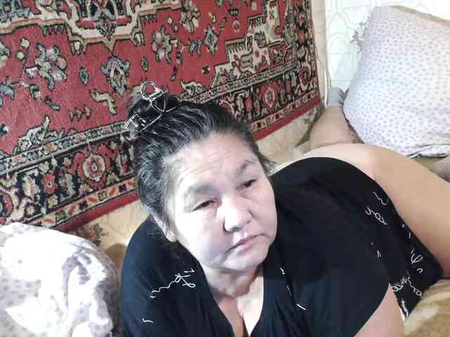 MilfZulfiya webcam