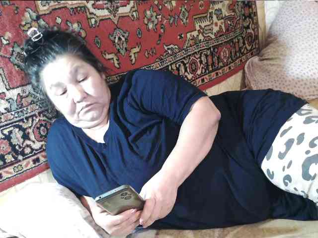MilfZulfiya webcam