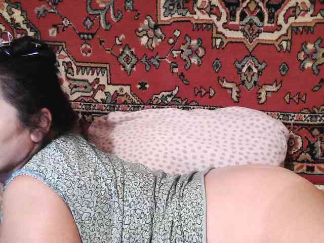 MilfZulfiya webcam