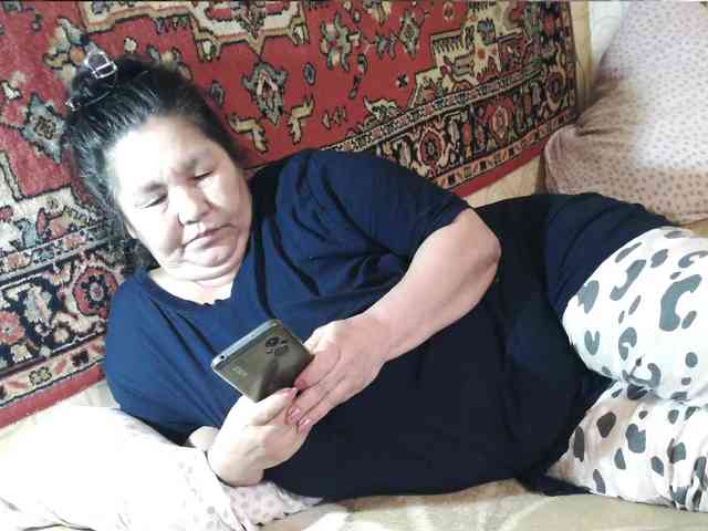 MilfZulfiya webcam