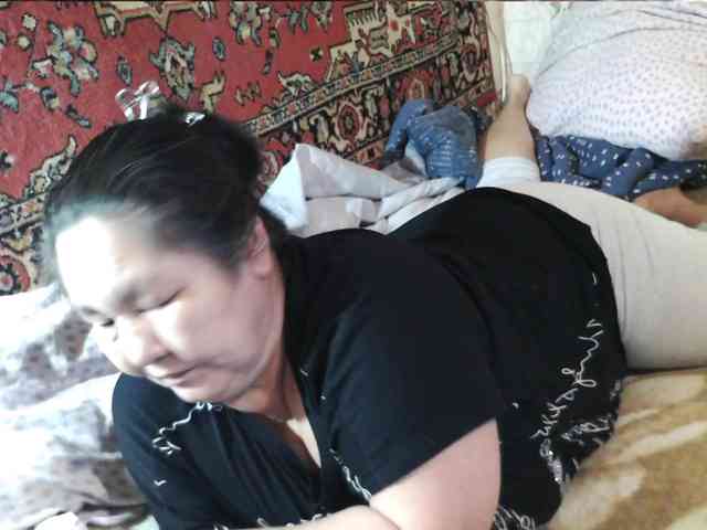 MilfZulfiya webcam