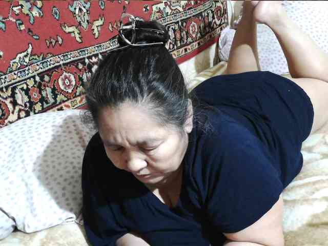 MilfZulfiya webcam