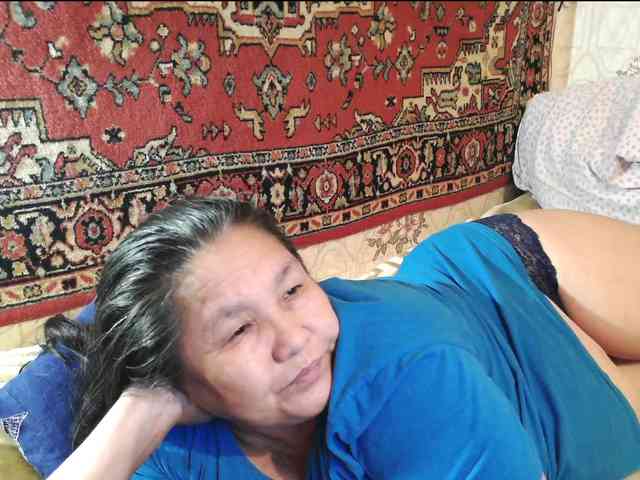 MilfZulfiya webcam