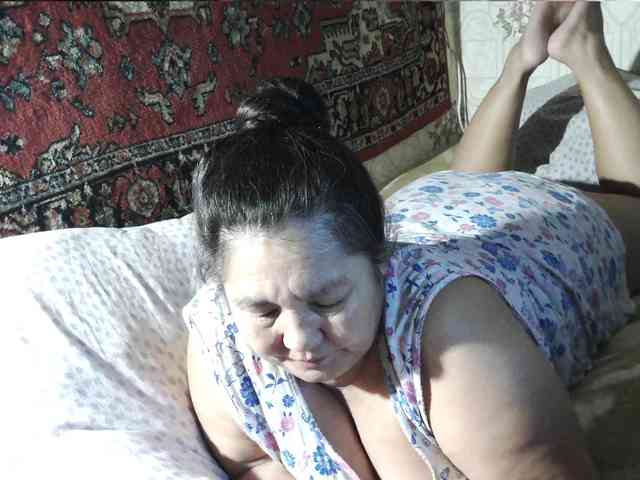 MilfZulfiya webcam