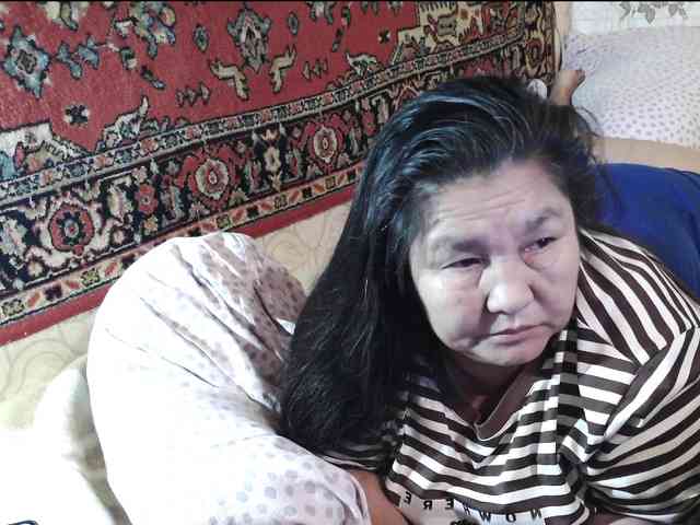 MilfZulfiya webcam