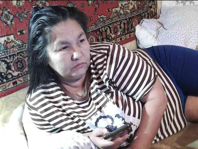 MilfZulfiya webcam