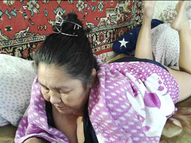 MilfZulfiya webcam