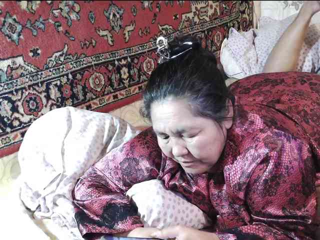 MilfZulfiya webcam