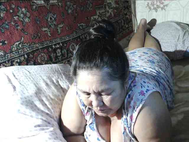 MilfZulfiya webcam