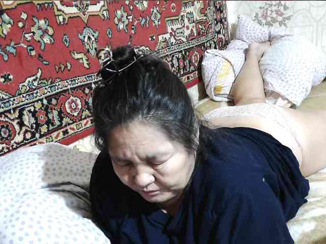 MilfZulfiya webcam