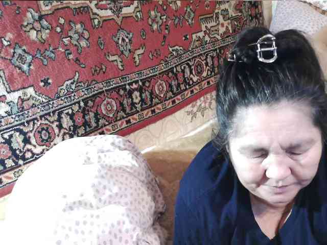 MilfZulfiya webcam