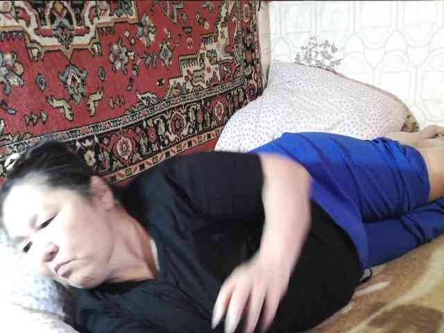 2Milf45 Live Webcam on BongaCams