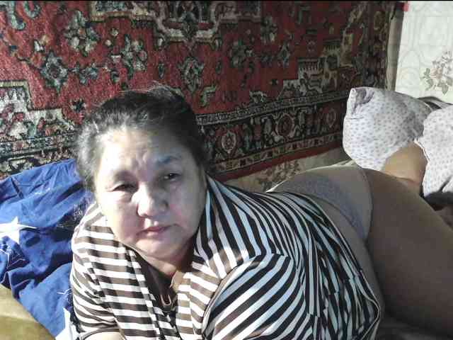 MilfZulfiya webcam
