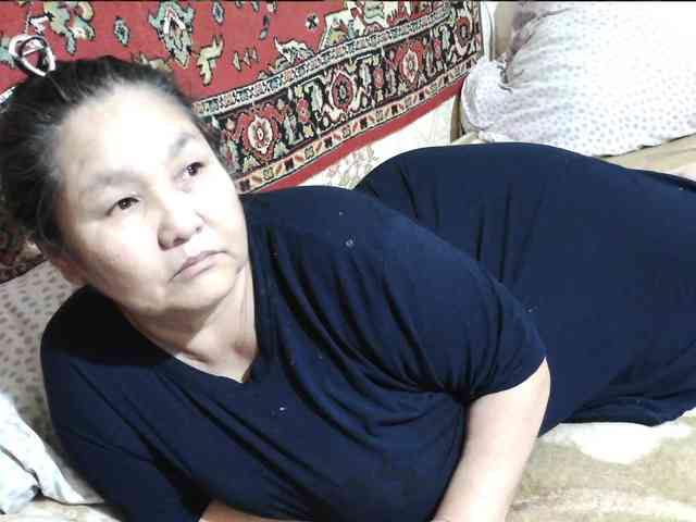 MilfZulfiya webcam