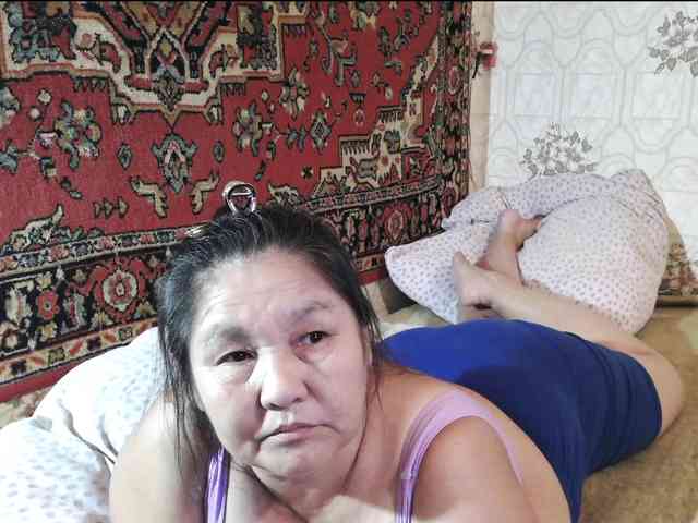 MilfZulfiya webcam