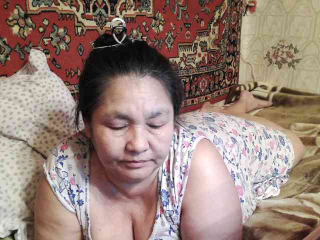 MilfZulfiya webcam