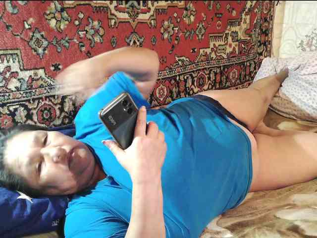 MilfZulfiya webcam
