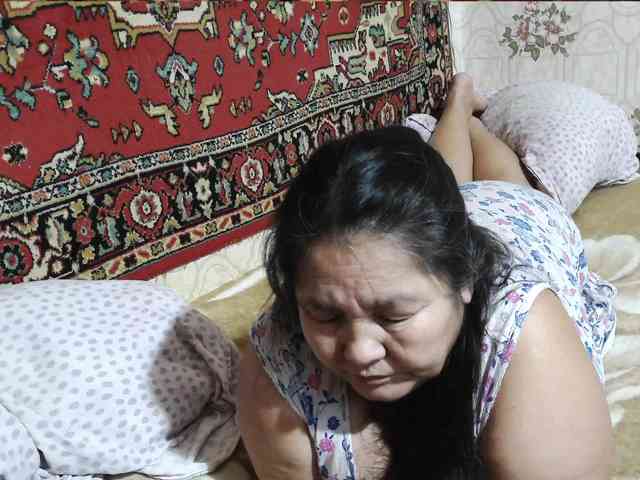 MilfZulfiya webcam