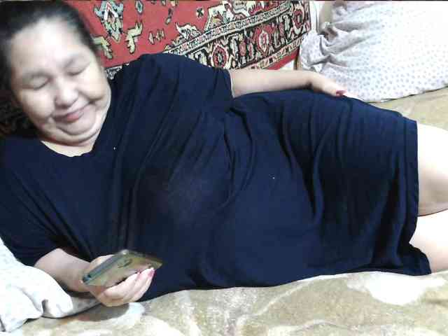 MilfZulfiya webcam