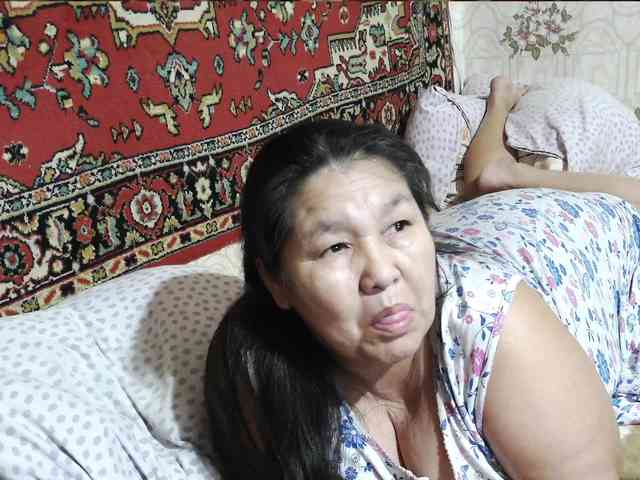 MilfZulfiya webcam