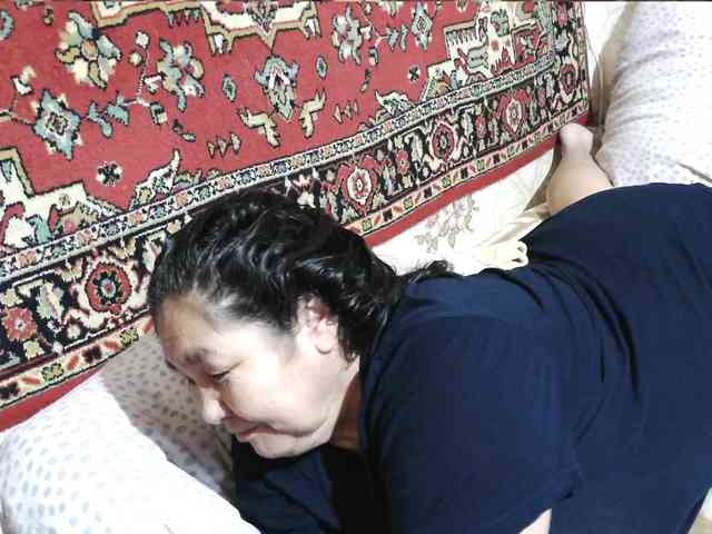 MilfZulfiya webcam