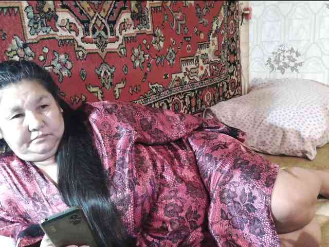 MilfZulfiya webcam