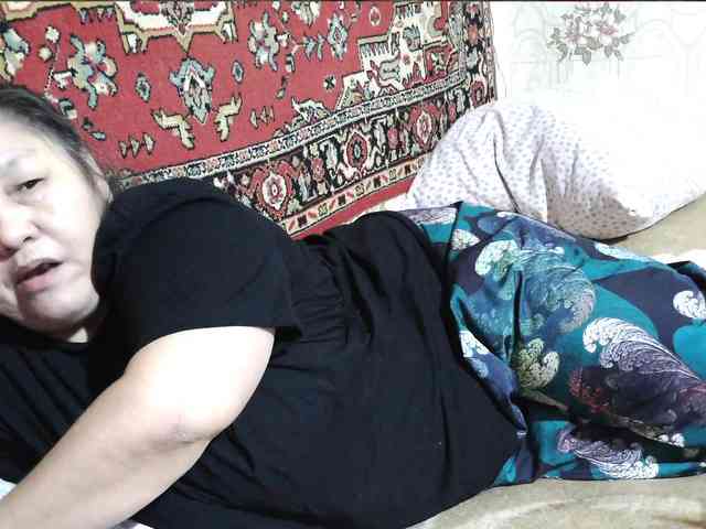 MilfZulfiya webcam