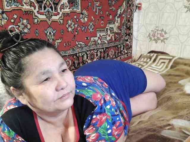 MilfZulfiya webcam