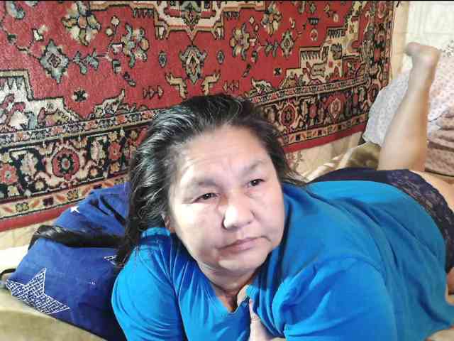 MilfZulfiya webcam