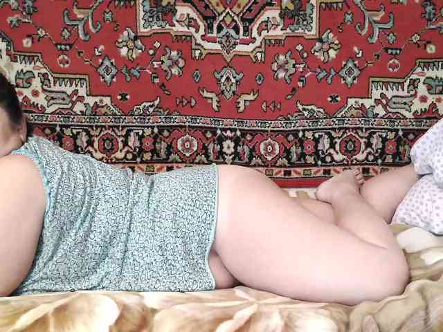 MilfZulfiya webcam