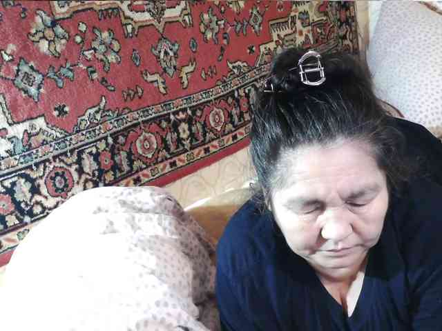 MilfZulfiya webcam