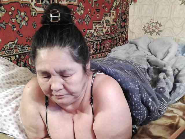 MilfZulfiya webcam