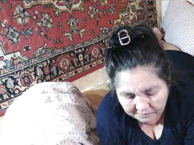 MilfZulfiya webcam
