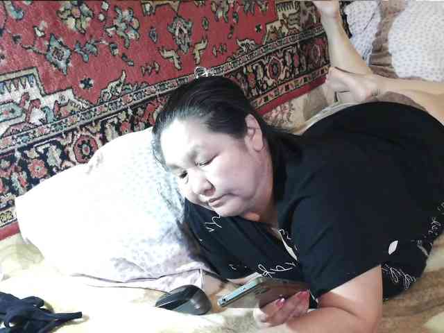 MilfZulfiya webcam