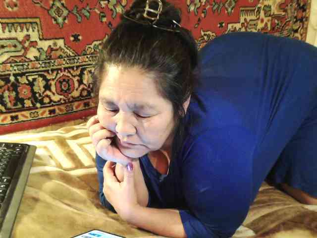 MilfZulfiya webcam