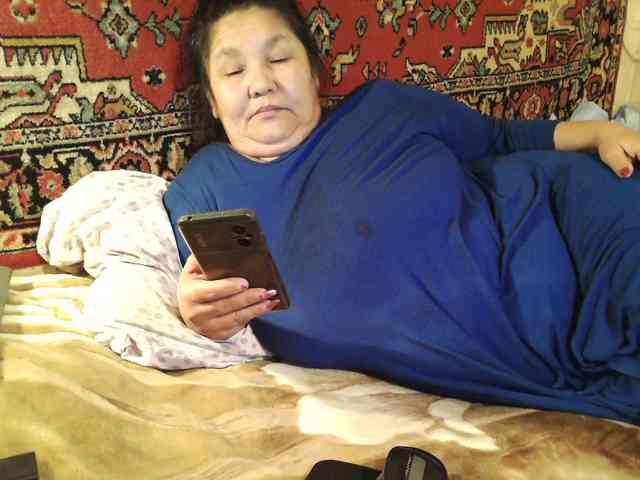 MilfZulfiya webcam
