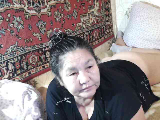 MilfZulfiya webcam