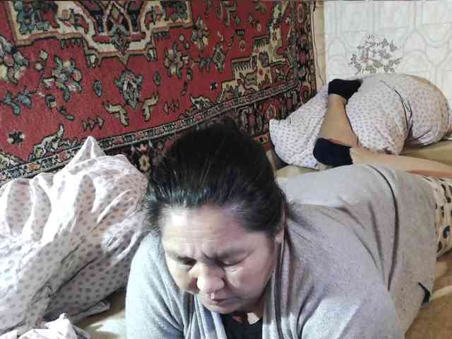 MilfZulfiya webcam
