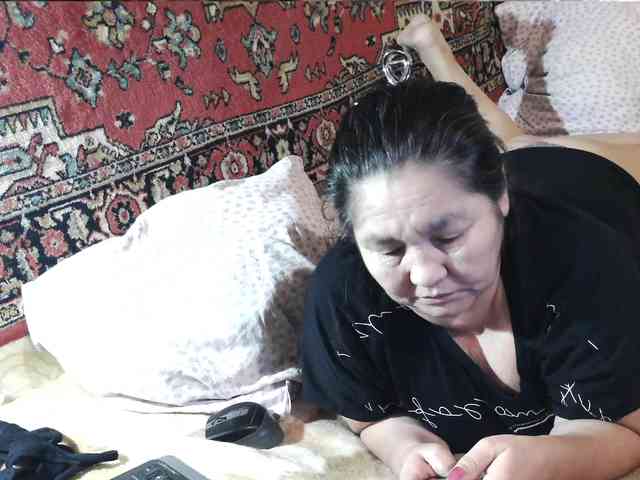 MilfZulfiya webcam