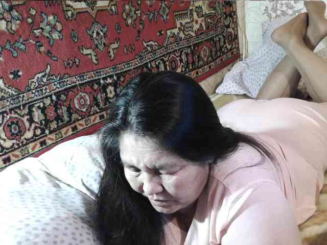 MilfZulfiya webcam